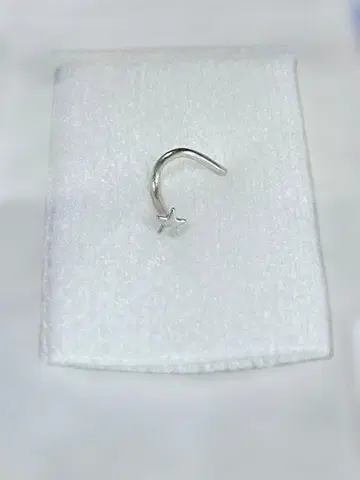 아나토메탈 ANATOMETAL 레어 코 피어싱 노스트릴 미개봉 새상품 1