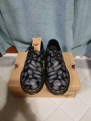 닥터마틴 1461 Distorted Leopard UK4