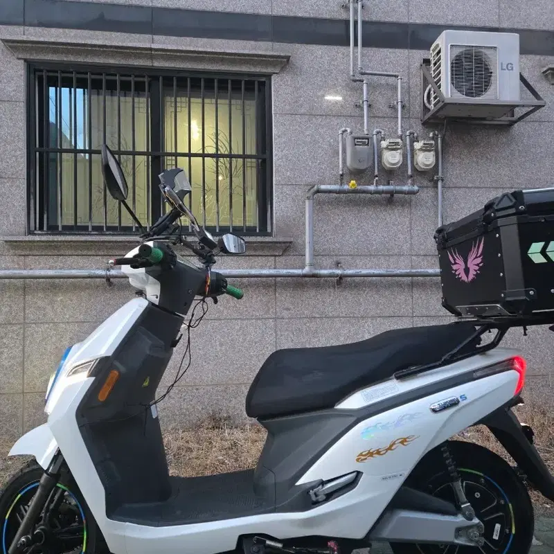 - EM-1S 전기 스쿠터 판매합니다
