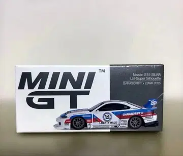 MINI GT Nissan S15 Silvia LB-Super