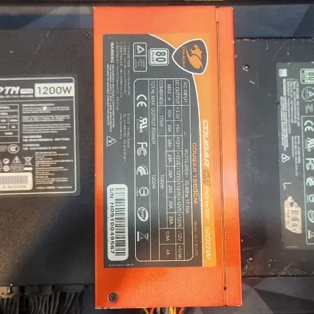 FPS 쿠거 히로 1200w ~ 1050w 파워서플라이 팝니다
