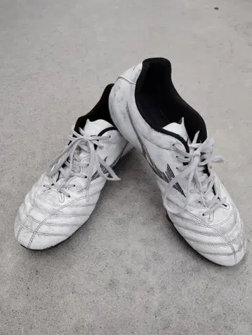 MIZUNO 축구화 스파이크 화이트