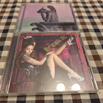 아무로 나미에 CD 2 타이틀 세트 판매