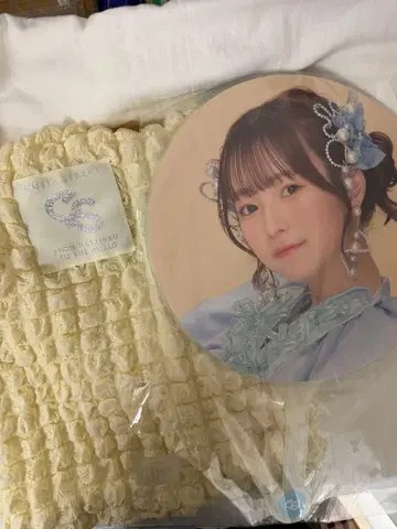 CUTIE STREET 우메다 미유 부채