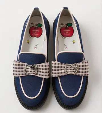 새상품 다이애나 헬로키티 콜라보 Hello Kitty 로퍼 23.0cm