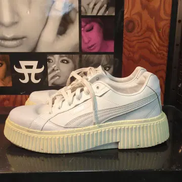 PUMA 통굽 스니커즈 화이트