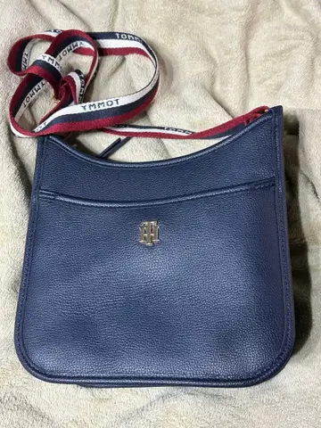 TOMMY HILFIGER 숄더백 네이비