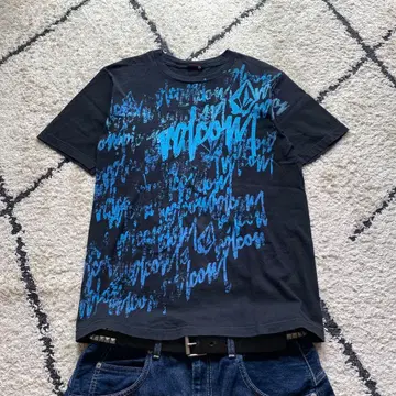 90s VOLCOM Graphic Logo Tee Archive