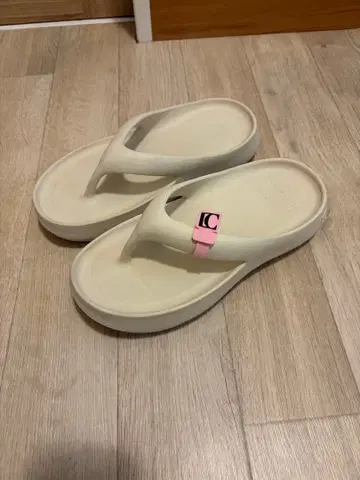 taw&toe lowclassic 콜라보 샌들
