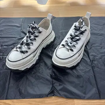 컨버스 통굽 스니커즈 화이트