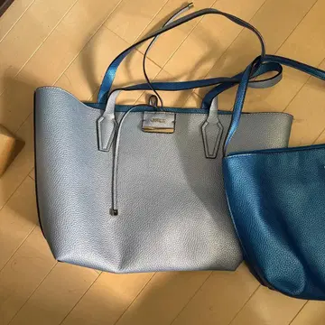 GUESS 리버서블, 이너백 포함 토트백