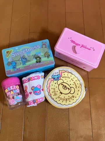 Mezzo Piano Pom Ponette 잡화 세트 나루미야