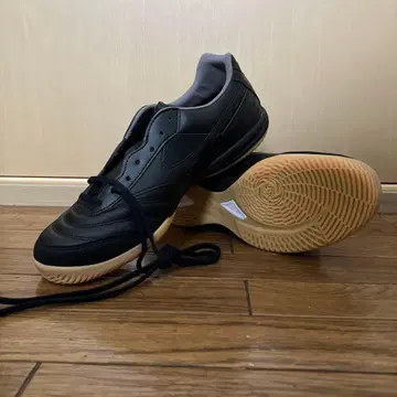MIZUNO MORELIA 풋살화 블랙