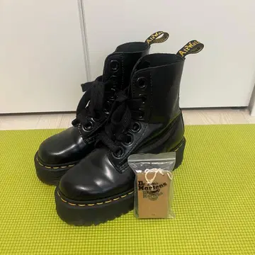 Dr. Martens 통굽 부츠 블랙 6홀 24cm