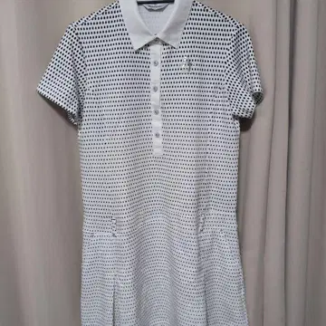 새상품급 먼싱웨어 도트 무늬 폴로 원피스 L