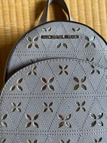 MICHAEL KORS 백팩
