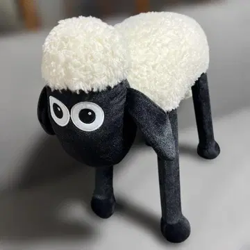 숀더쉽 앉을 수 있는 봉제 인형 스툴 오브제 의자