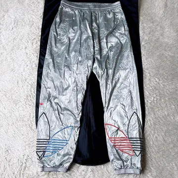 [ 댄스 ] adidas 메탈릭 실버 트랙 팬츠 남성용 여성용