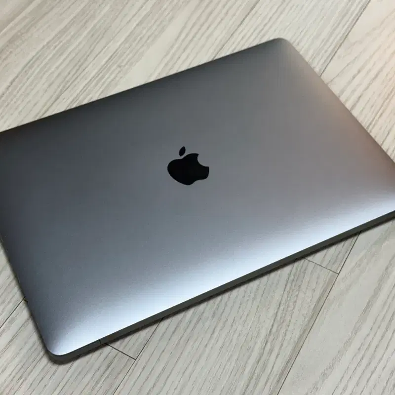 애플 맥북에어 M1 256GB 스페이스그레이