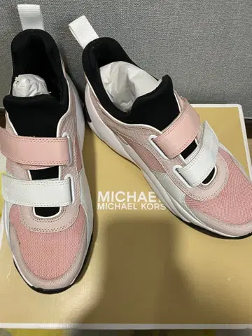 마이클코어스 MICHEAL KORS 스니커즈 핑크