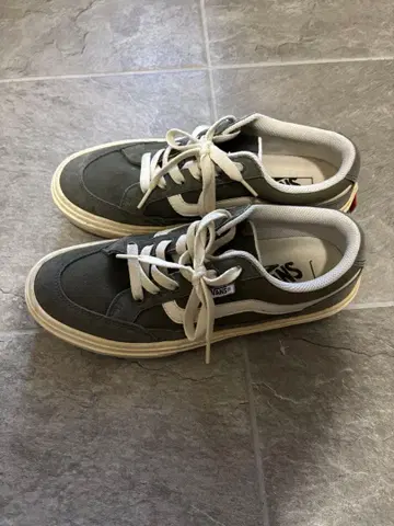 VANS 로우컷 스니커즈 올리브