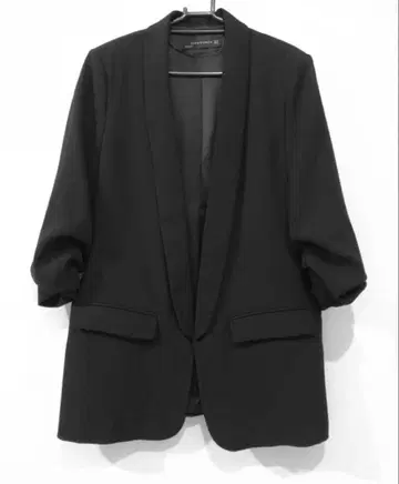 ZARA WOMAN 테일러드 자켓 블랙 M 사이즈