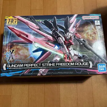 HG 1/144 건담 퍼펙트 스트라이크 프리덤 루즈