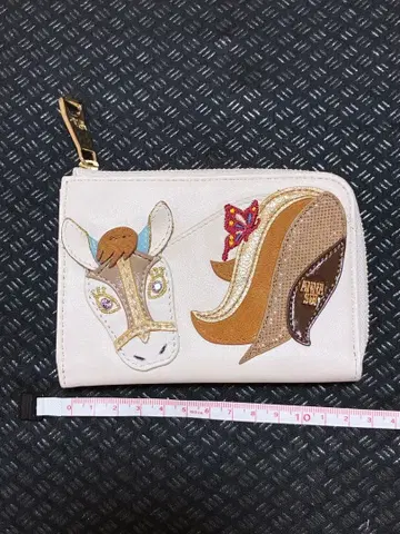 ANNA SUI 멀티 케이스 화이트 버터플라이 포니