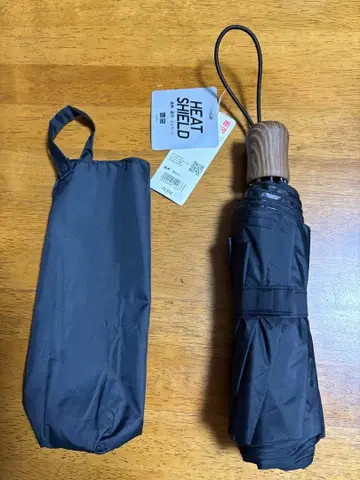 [미사용 새상품] UNIQLO 양산 UV컷 접이식 우산 우천 겸용 블랙
