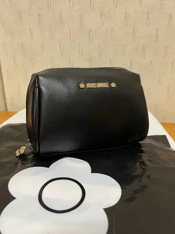 미사용 새상품 마리콴트 파우치