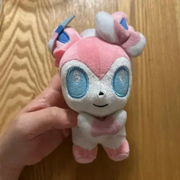 님피아 인형 포켓몬 센터 한정판