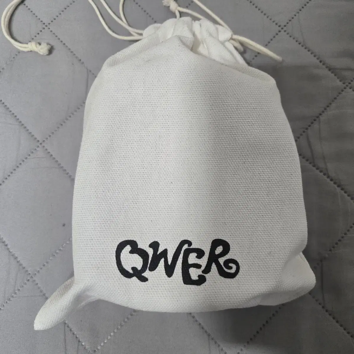 Shop qwer팝업 on Bunjang Global Site - No more Korean account!