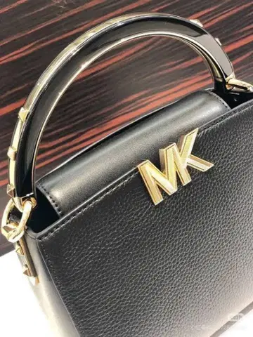Michael Kors 핸드백 블랙 스터드