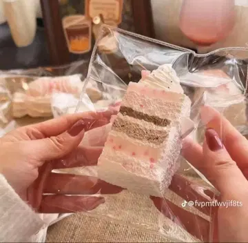 Mokk 딸기 토스트