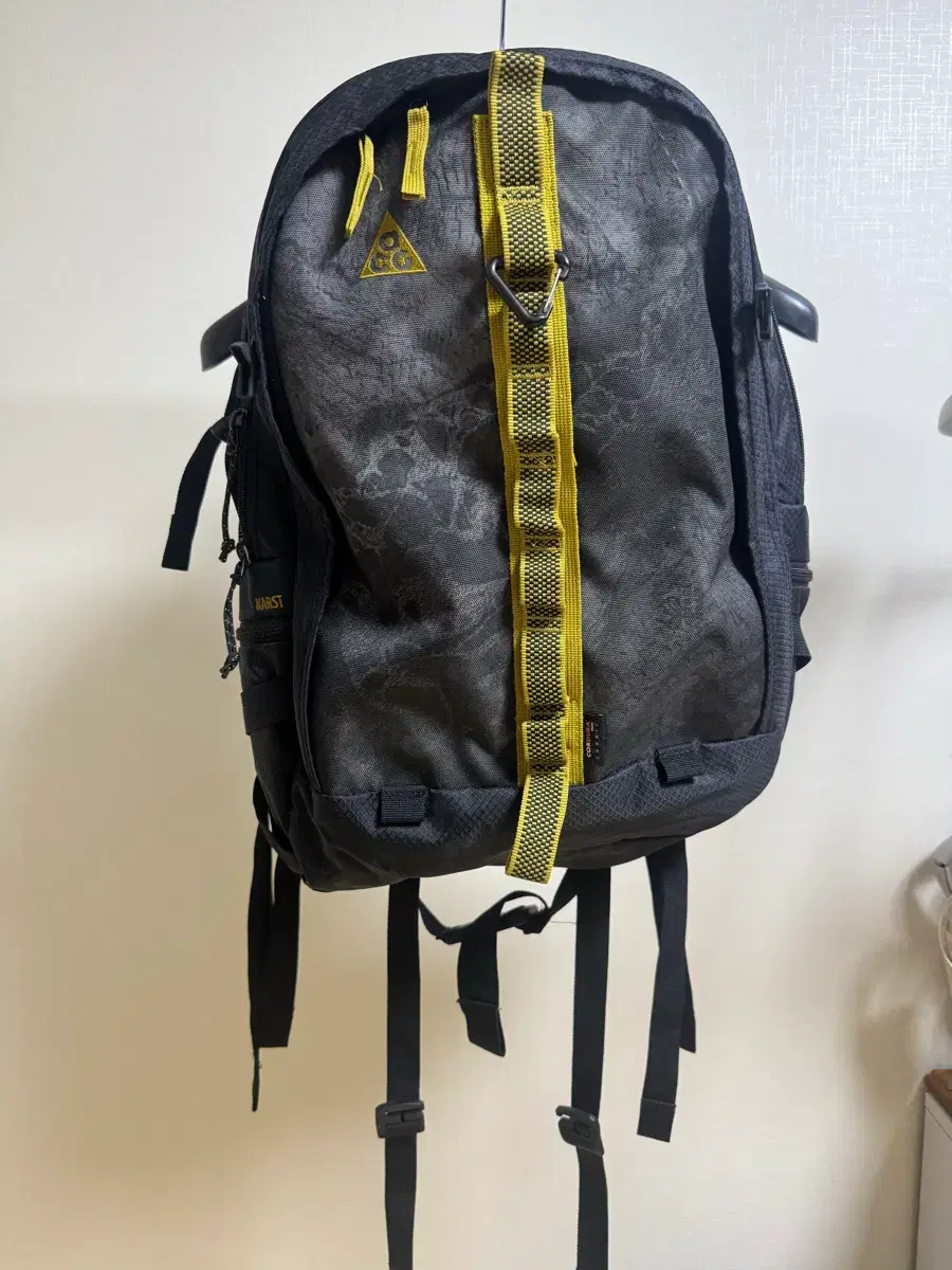 affordable hiking backpacks Affordable Vs Premium Hiking Daypacks: What to Know Before you Buy