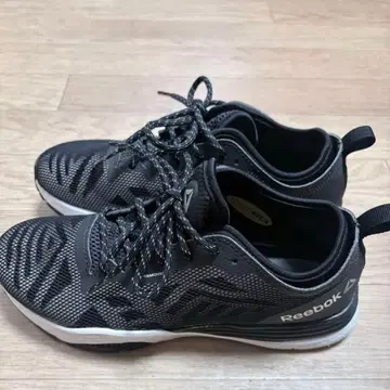 Reebok ( speedwick) Excellent condition