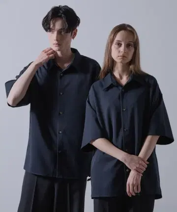 CLEL TR 루즈 반팔 레귤러 카라 셔츠 클레일 다크 네이비