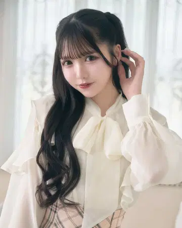 미셸 마카롱 프릴 보타이 블라우스