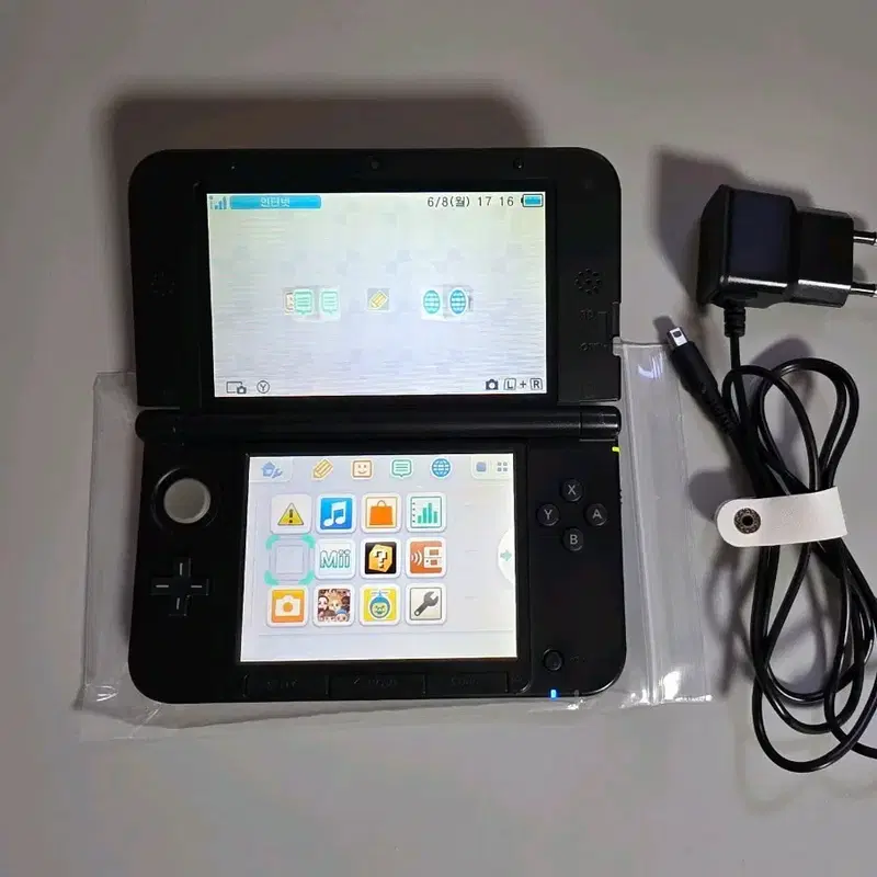 닌텐도 3DS XL + 충전기 고전 레트로 게임기 소품