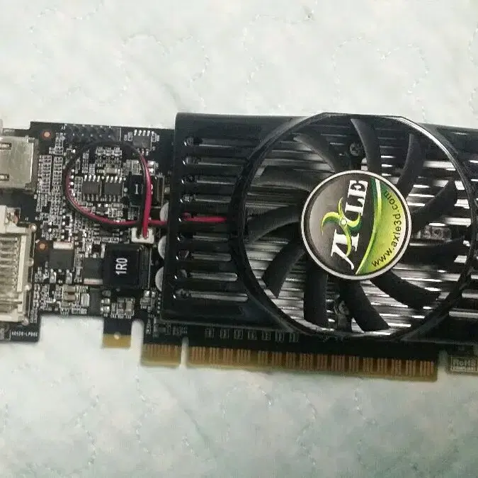 Intel Q8200  + GT220