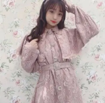 스완키스 Swankiss NV 파리지엔 케이프 코트 핑크