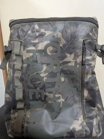 THE NORTH FACE 카모플라주 패턴 백팩