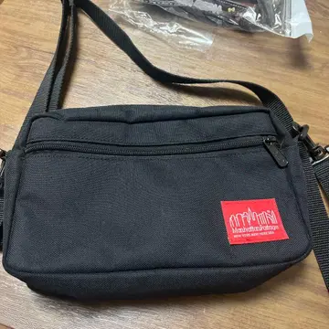 Manhattan Portage 블랙 숄더백