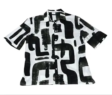 ZARA(자라) 반팔 패턴 셔츠 시어서커 오버 사이즈 화이트 계열