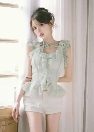 Darich 다리치 시어 라메 쉬폰 프릴 상의 민트
