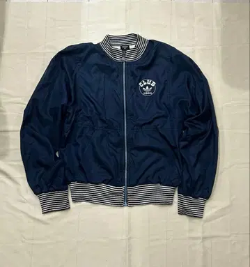 데상트제 80s adidas 나일론 자켓 XS 슬림 빈티지 구제 의류