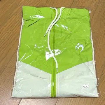 미개봉 새상품 젠진미도와 이뮤터블 미세스 나일론 후드티 L 사이즈