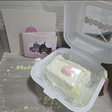 momo 허벅지 딸기 숏 케이크