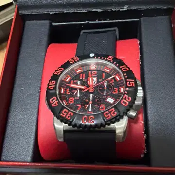 LUMINOX 스틸 크로노그래프 컬러 마크 레드 고무 벨트