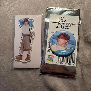 ald1 아르노 캔뱃지 아크릴 스탠드 2개 세트 묶음 판매